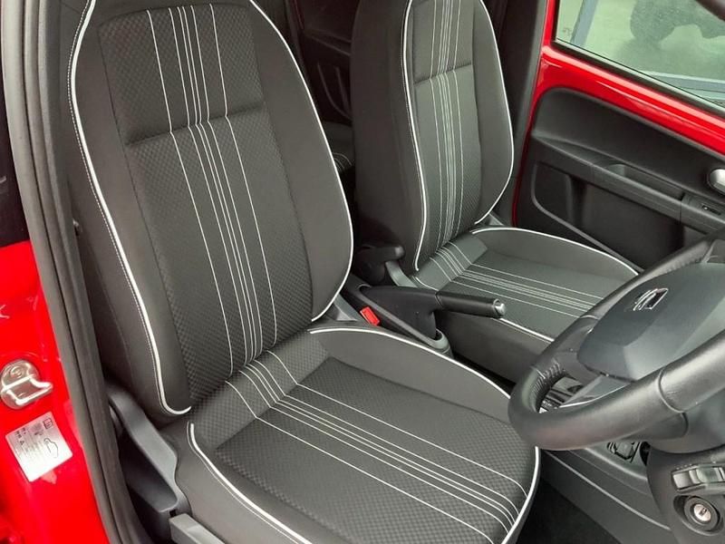 Usado Seat Mii Electric 61 kW (83 CV) 2021 Rojo Utilitario