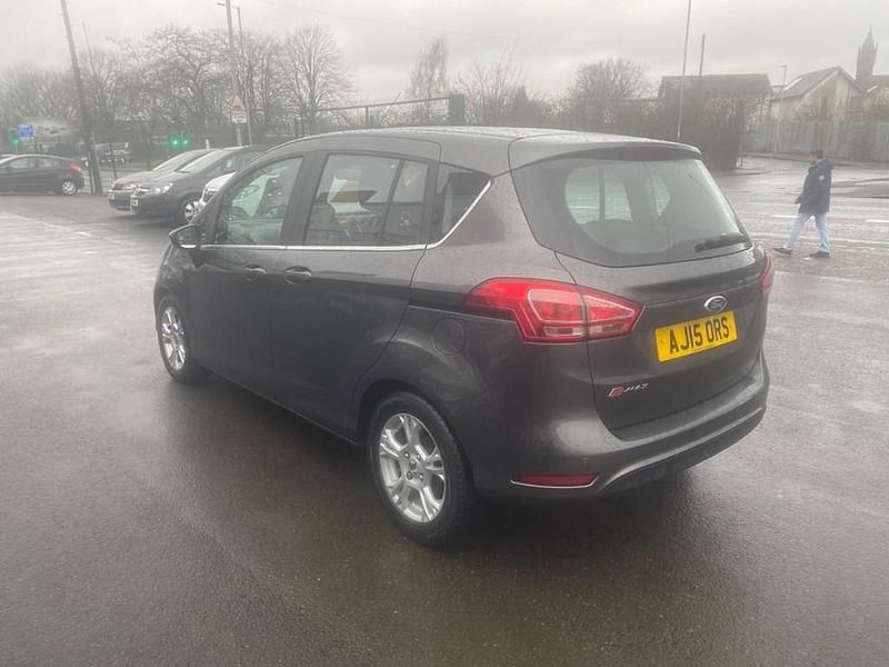 Used Ford B-MAX Zetec 105 HP (77 kW) 2015 Grey MPV