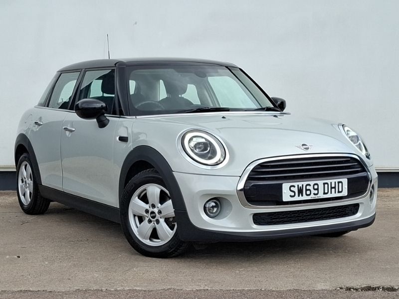 Silver Used 2020 Mini Cooper Classic Hatchback | £11,998 (Super price) - Image 1/4