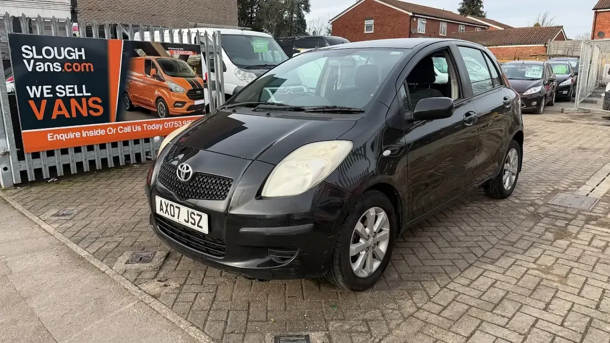 Used Toyota Yaris 87 HP (63 kW) 2007 Black Hatchback