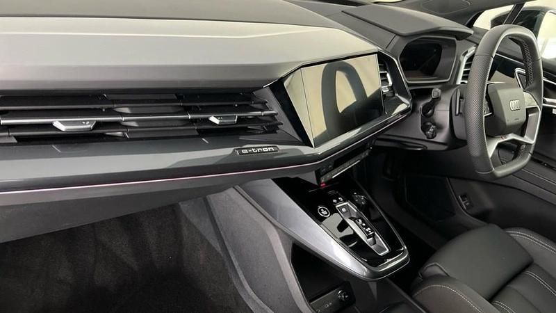 Used Audi Q4 e-tron Black Edition 210 kW (286 HP) 2025 Mauve/purple SUV