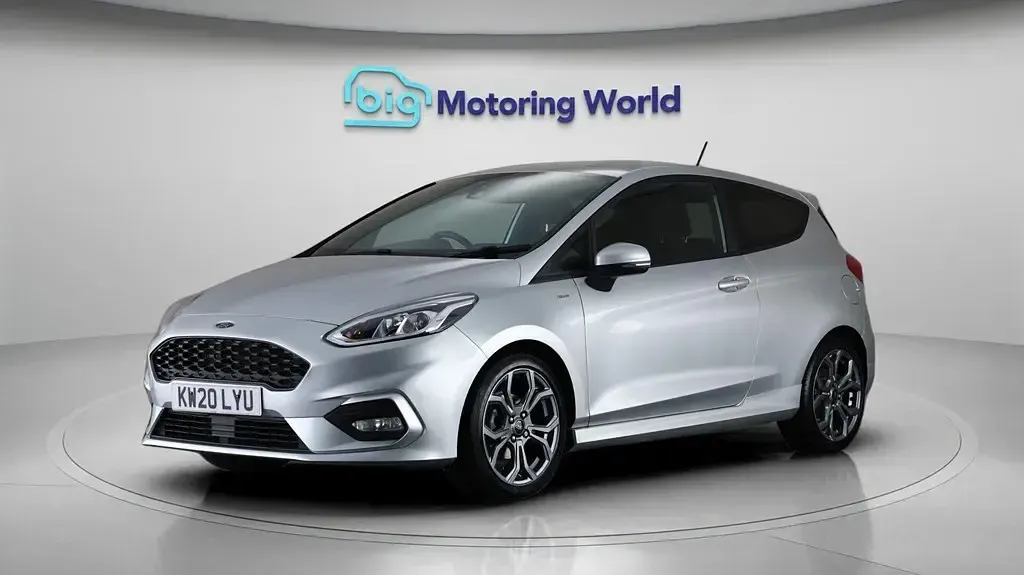 Usado Ford Fiesta ST-Line 125 HP (91 kW) 2020 Prateado Citadino