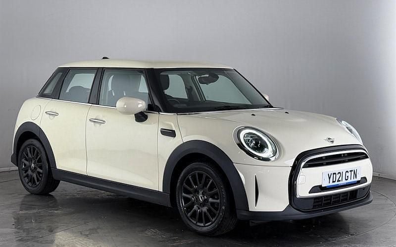 Used 2022 Mini Cooper Classic Hatchback | £16,050 (Fair price) - Image 1/3