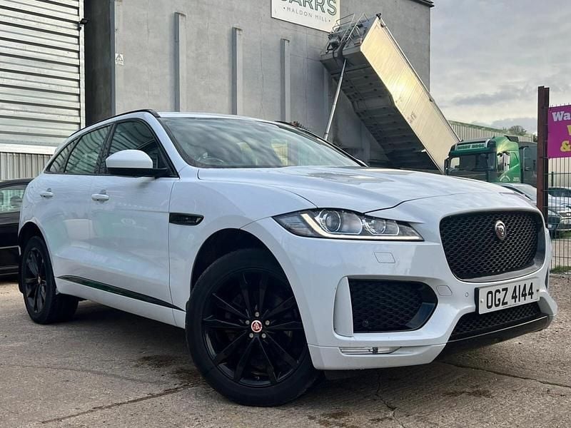 White Used 2019 Jaguar F-Pace Chequered Flag SUV | £18,300 (Good price) - Image 1/4