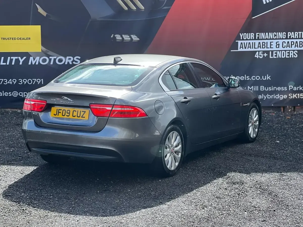 Used Jaguar XE SE 180 HP (132 kW) 2016 Grey Sedan