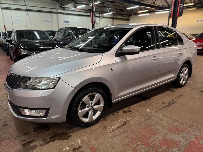 Used Skoda Rapid SE 105 HP (77 kW) 2015 Silver Hatchback