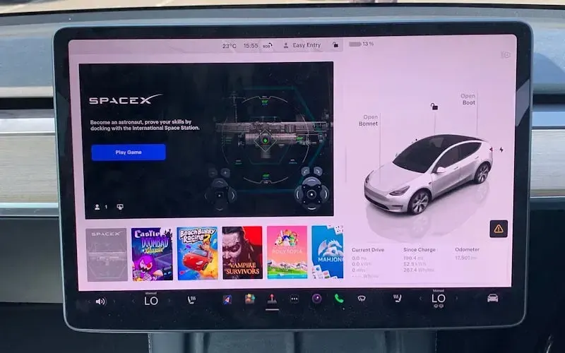 Used Tesla Model Y Long Range AWD 286 kW (389 HP) 2022 White SUV