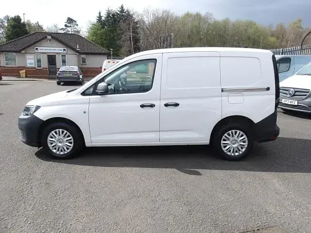 Used VW Caddy 102 HP (75 kW) 2022 White MPV
