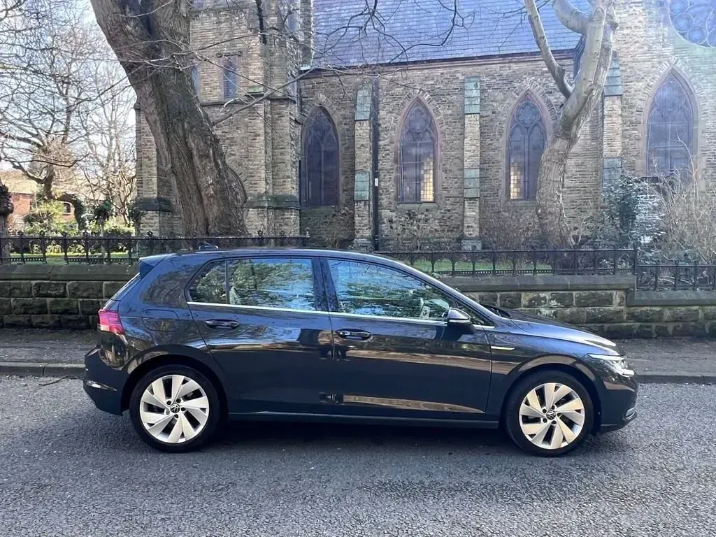 Używany VW Golf VII Style 150 KM (110 kW) 2021 Szary Hatchback