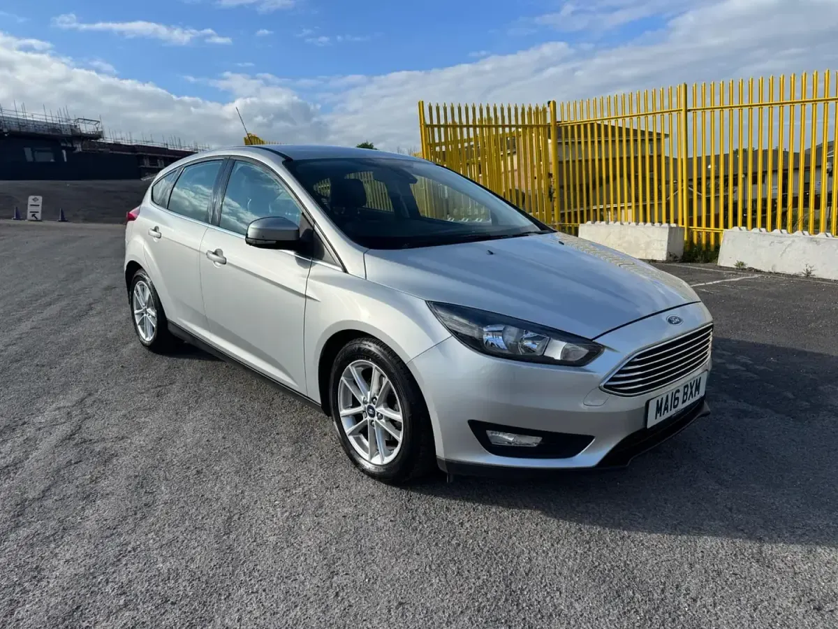 Used Ford Focus Zetec 2016 Silver Hatchback