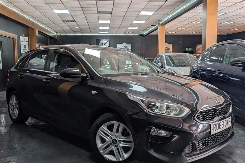 Black Used 2018 Kia Ceed 2 Hatchback | £6,800 (Fair price) - Image 1/1