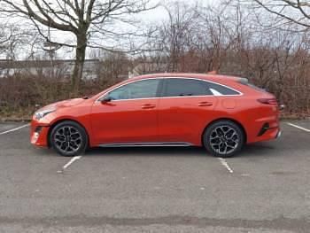 Used Kia ProCeed GT-Line 138 HP (101 kW) 2024 Orange Estate