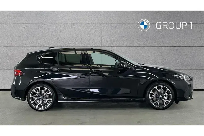 Neu BMW 120 M Sport 156 PS (114 kW) 2026 Schwarz Kleinwagen