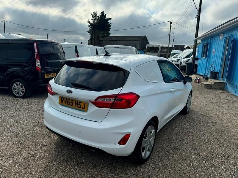 Used Ford Fiesta 84 HP (61 kW) 2020 White Hatchback