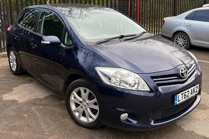 Used Toyota Auris 101 HP (74 kW) 2012