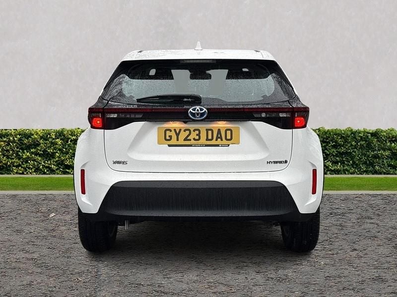Used Toyota Yaris Hybrid 2023 White Hatchback