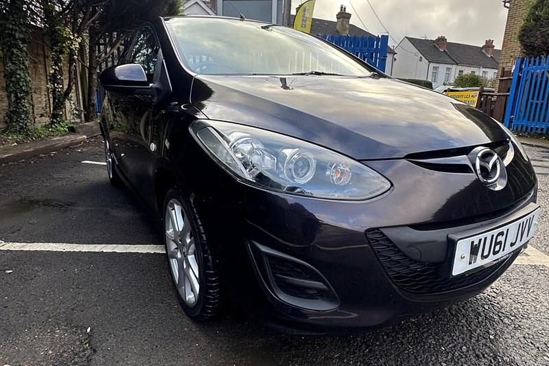Used Mazda 2 2011 Maroon Hatchback