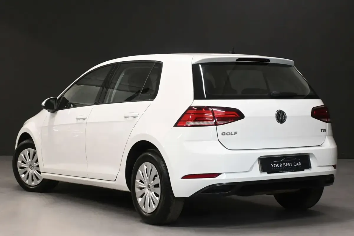Used VW Golf VII S 115 HP (84 kW) 2017 White Hatchback