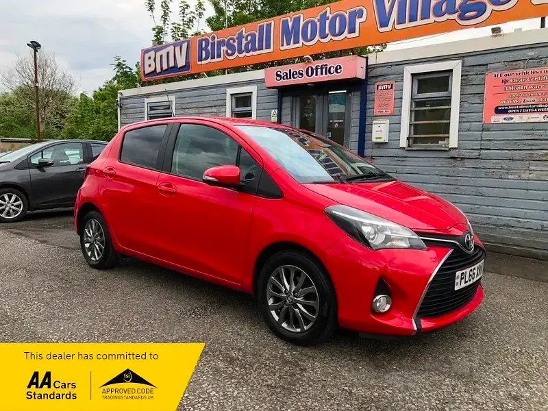 Used Toyota Yaris 99 HP (72 kW) 2016 Hatchback