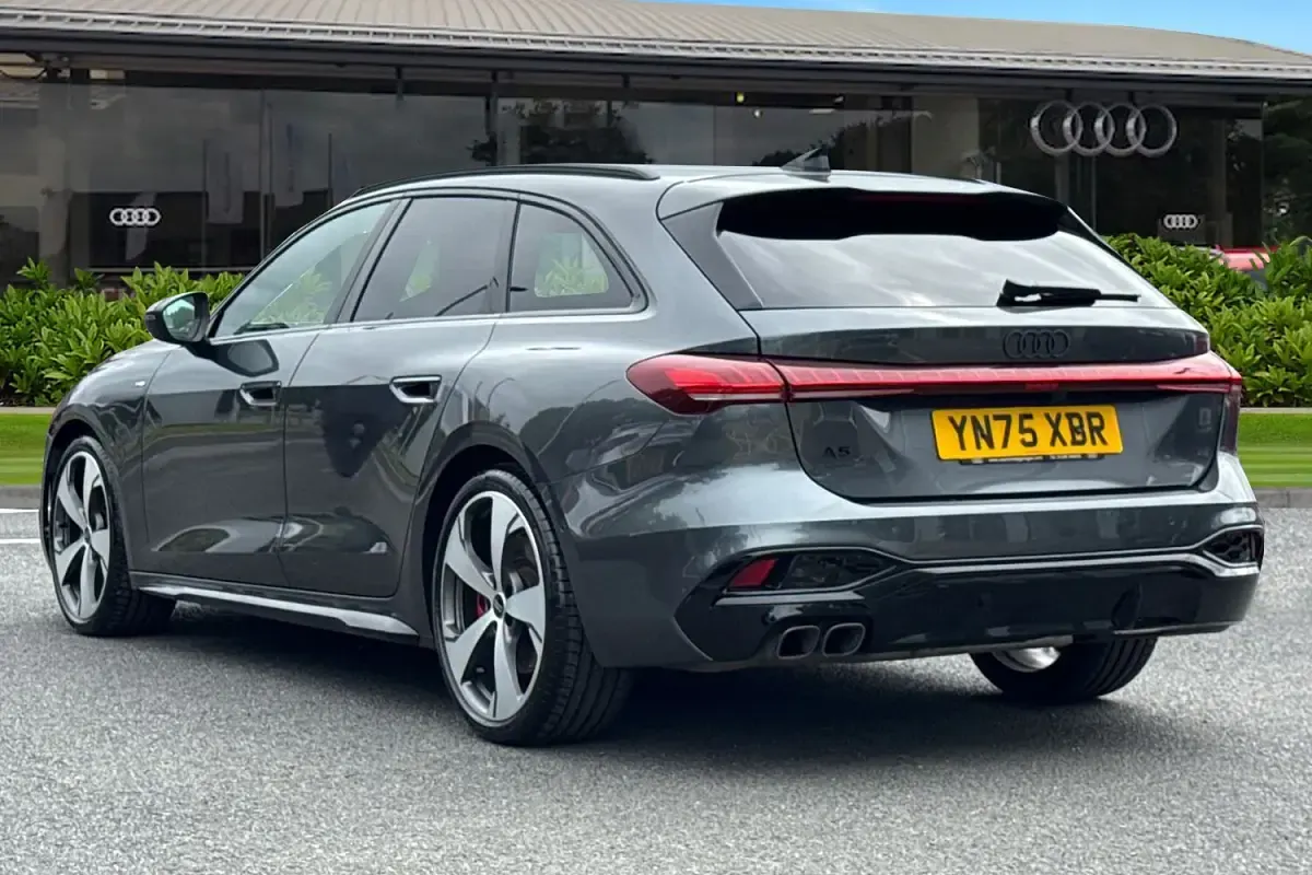 Used Audi A5 Advanced 204 HP (150 kW) 2025 Grey Estate
