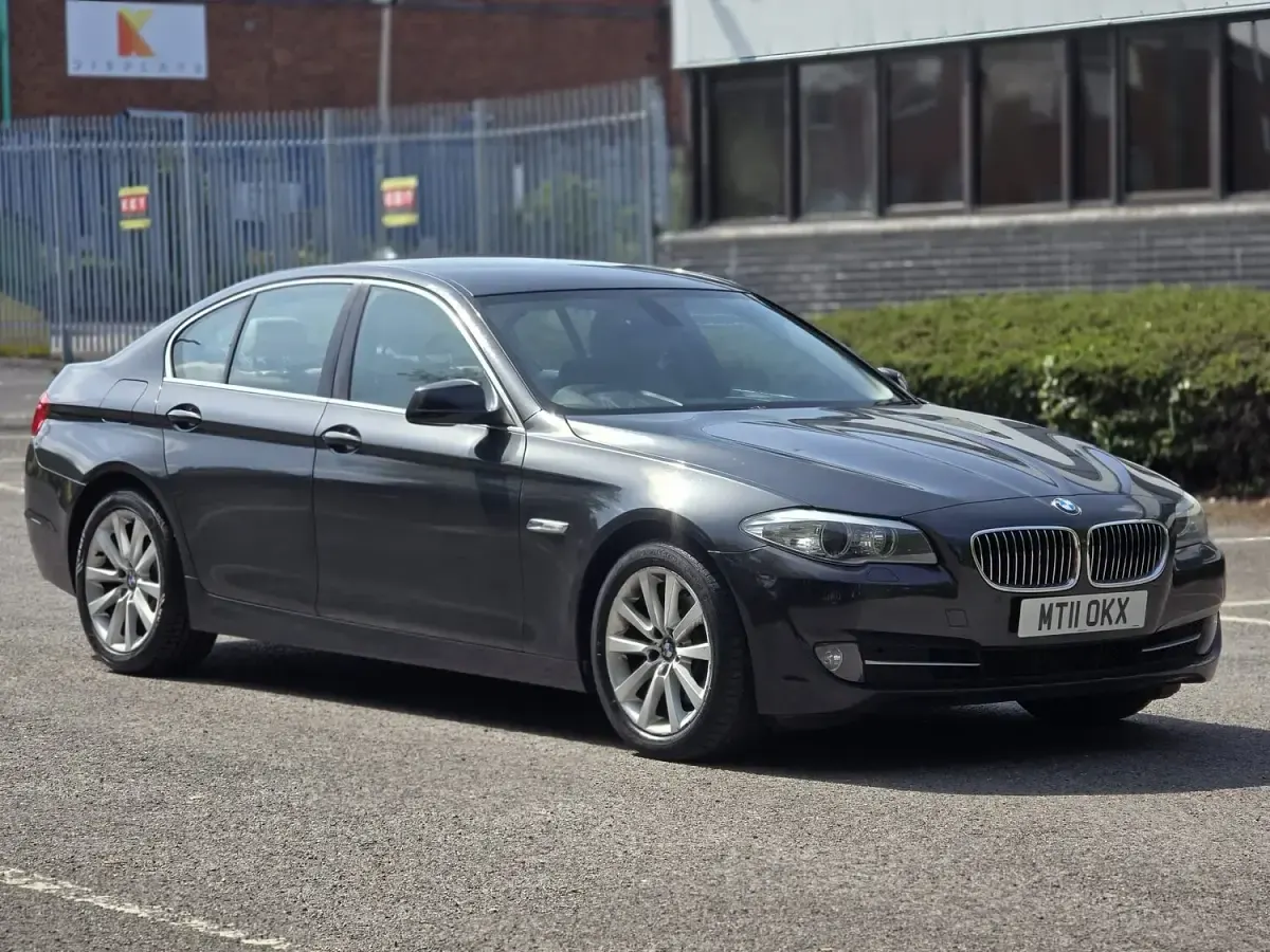 Begagnad BMW 520 M Sport 184 HK (135 kW) 2011 Grå Sedan