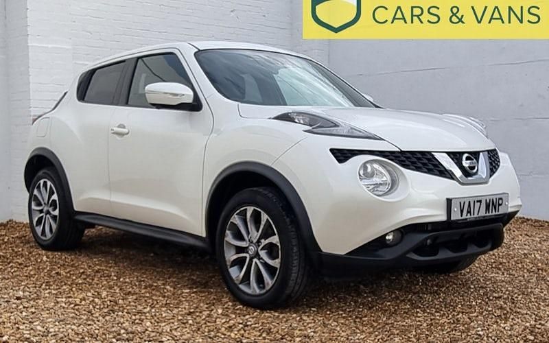 White Used 2017 Nissan Juke Tekna SUV | £5,650 (Fair price) - Image 1/4