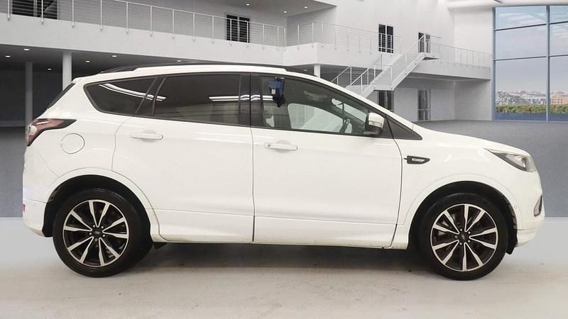 Frozen white Used 2019 Ford Kuga ST-Line SUV | £10,875 (Fair price) - Image 1/4
