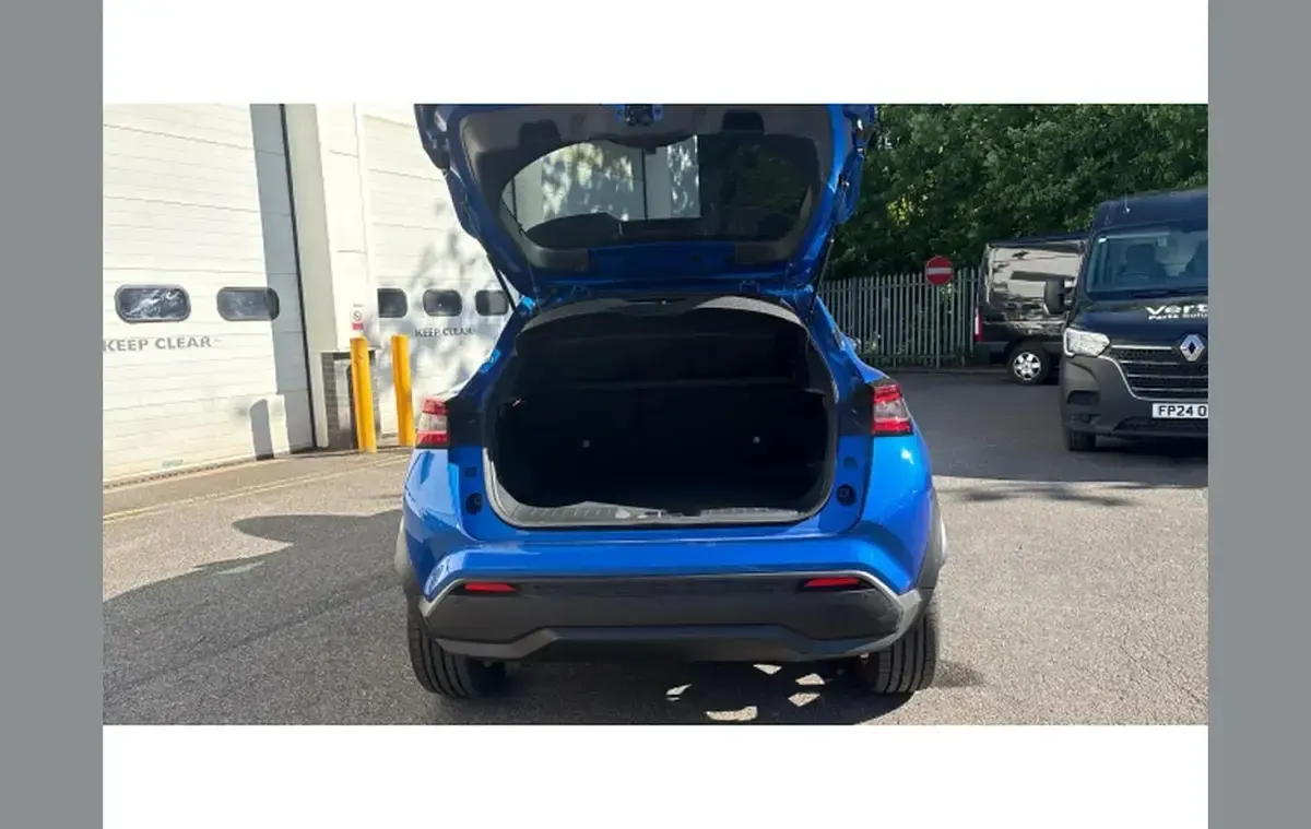 Used Nissan Juke Tekna 140 HP (102 kW) 2025 Blue SUV