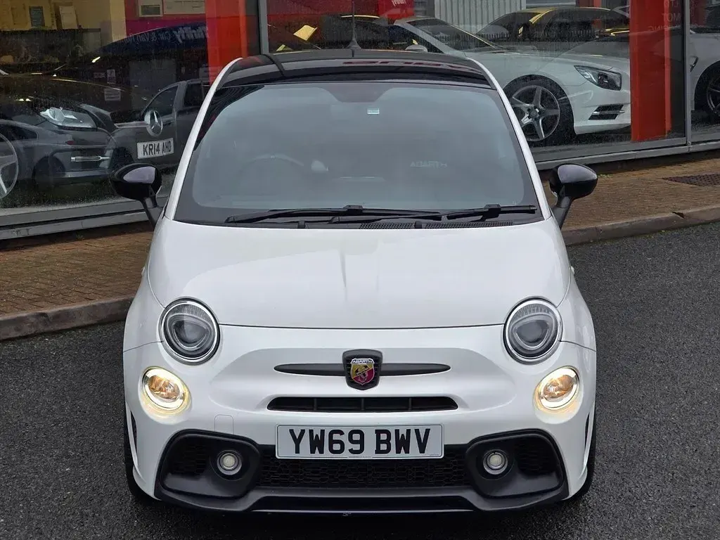Usado Abarth 595 Competizione 180 HP (132 kW) 2020 Branco Citadino