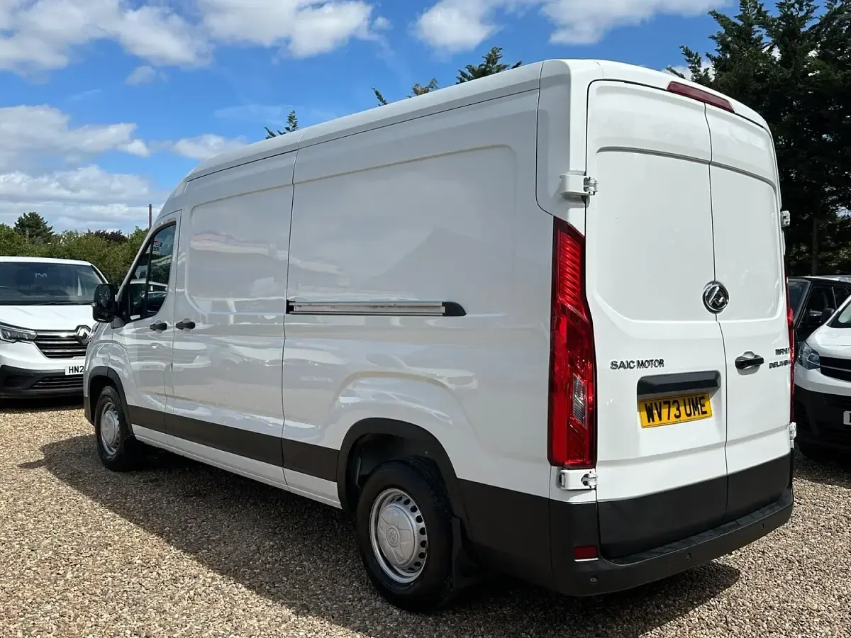 Used Maxus V90 161 HP (118 kW) 2023 White Van