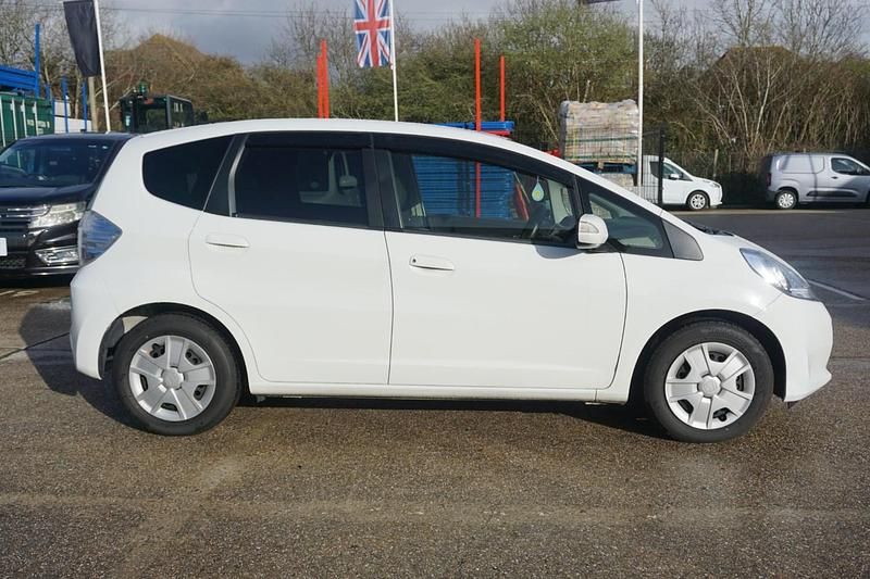 Used Honda Fit Hybrid 2026 White Hatchback