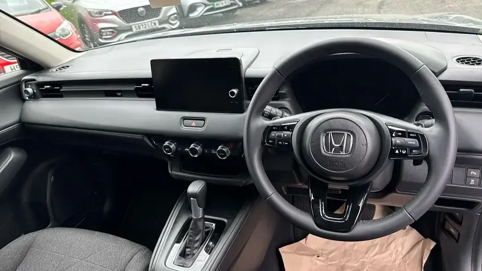 Used Honda HR-V Elegance 131 HP (96 kW) 2025 Grey SUV
