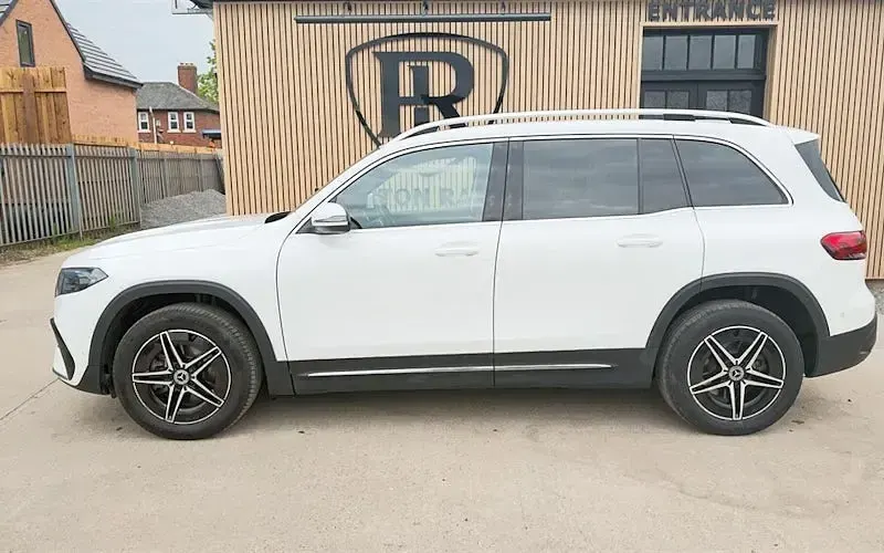 Usado Mercedes EQB350 AMG line 214 kW (292 HP) 2023 Branco SUV
