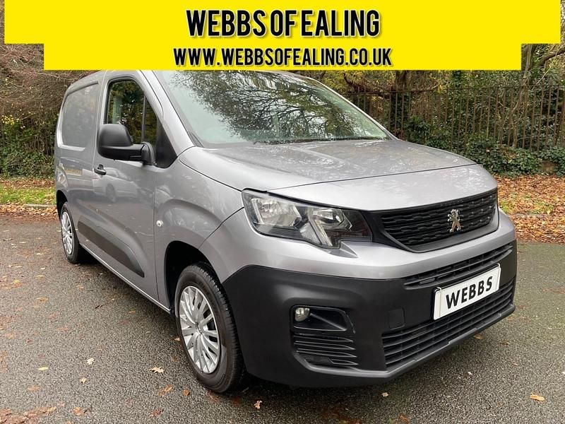 Grey Used 2019 Peugeot Partner MPV | £5,995 (Fair price) - Image 1/4