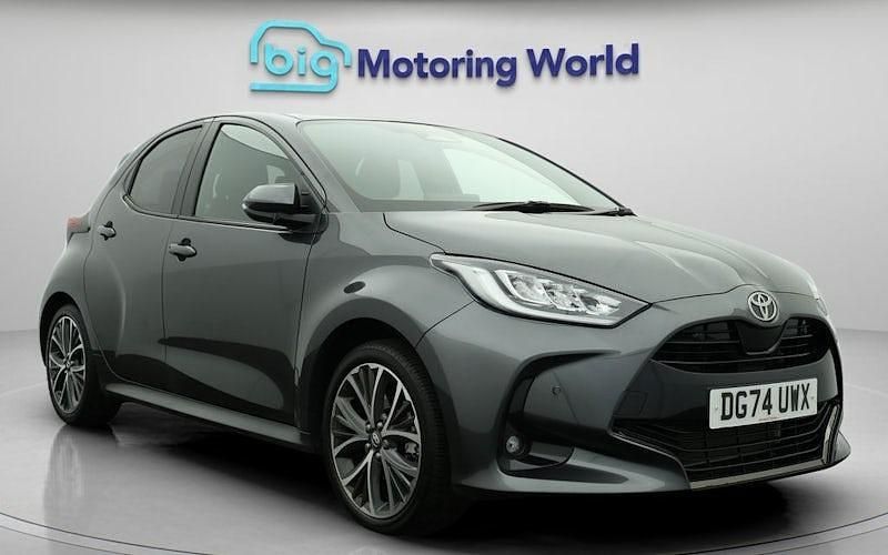 Used 2025 Toyota Yaris Hybrid Hatchback | £21,700 (Fair price) - Image 1/4