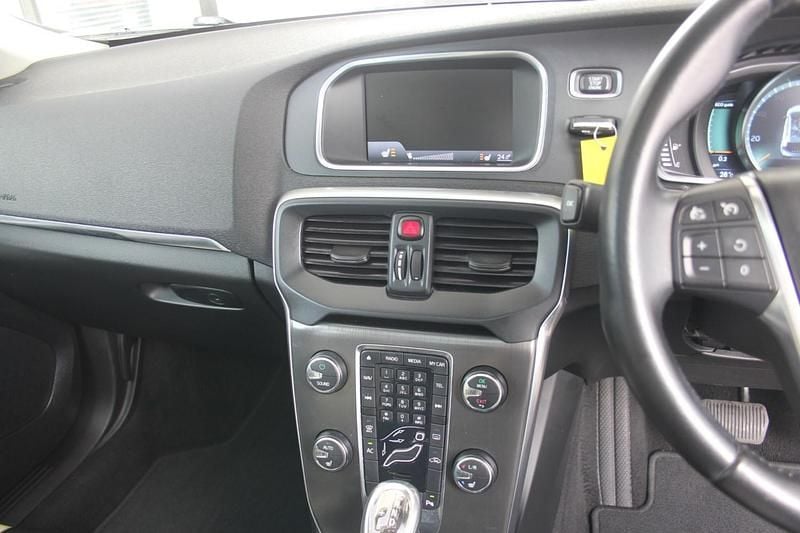 Used Volvo V40 2013 Black Hatchback