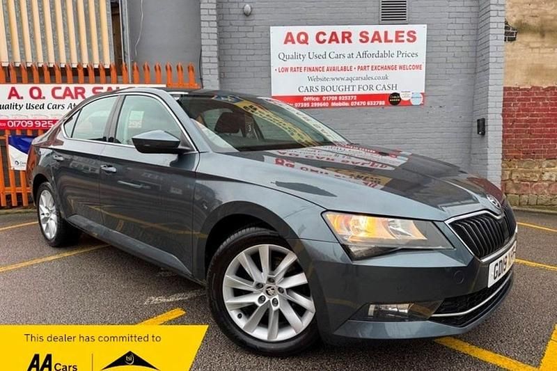 Used 2019 Skoda Superb SE Hatchback | £9,990 (Fair price) - Image 1/1
