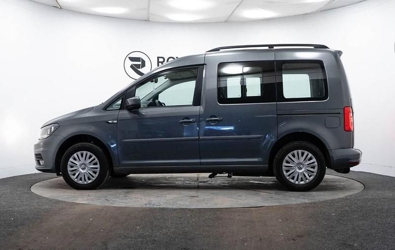 Used VW Caddy Life 102 HP (75 kW) 2020 Grey MPV