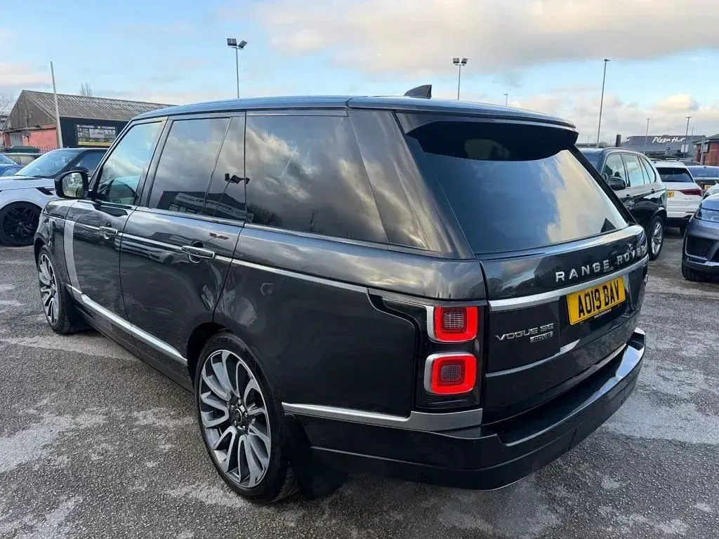 Used Land Rover Range Rover Vogue SE 339 HP (249 kW) 2019 Grey SUV