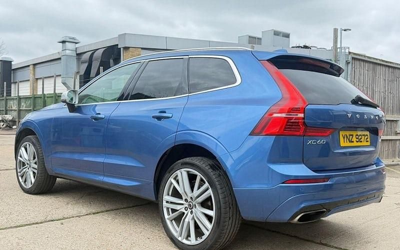 Used Volvo XC60 R-Design Pro 235 HP (172 kW) 2018 Blue SUV