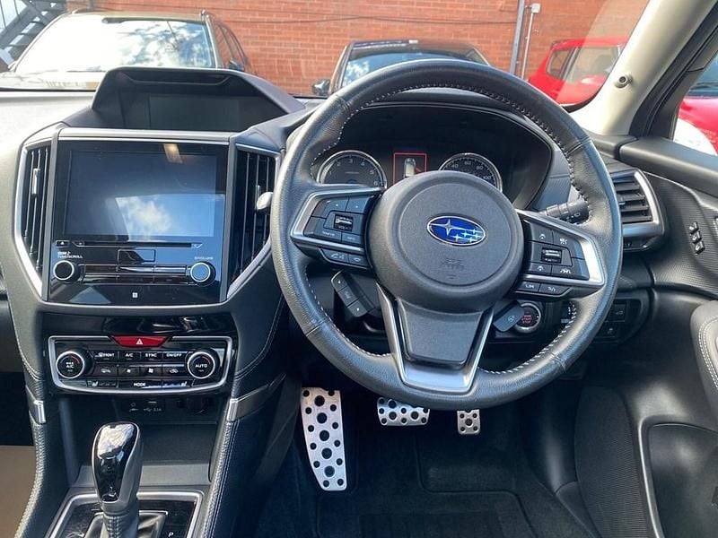 Begagnad Subaru Forester Premium 150 HK (110 kW) 2019 Grå SUV