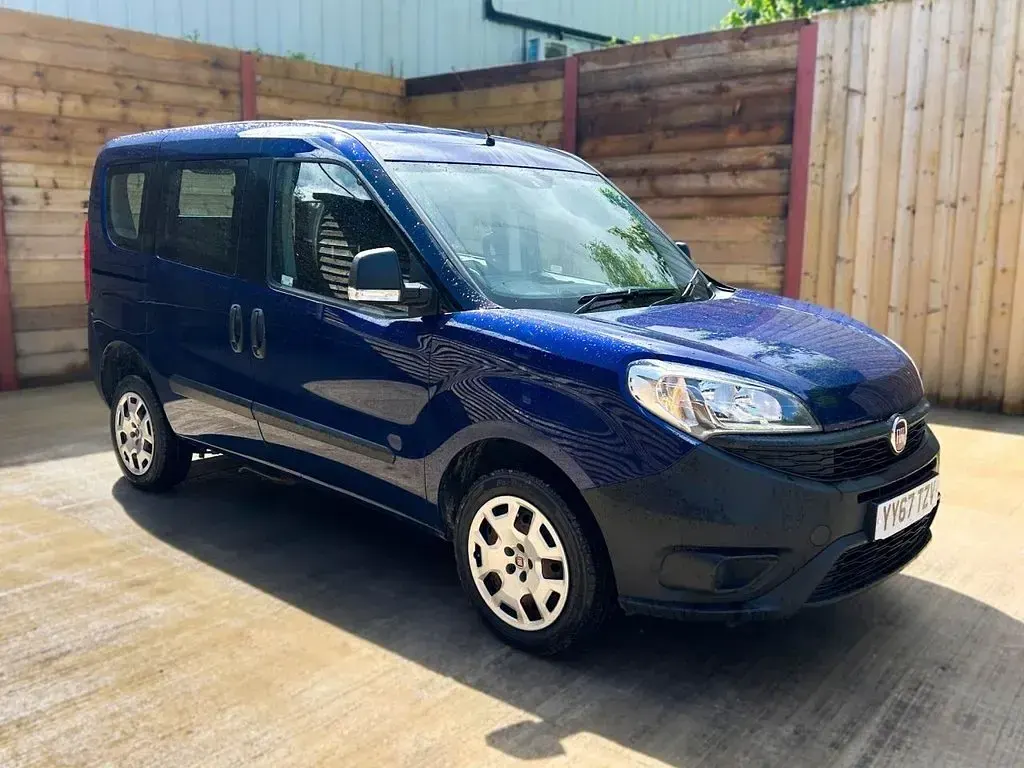 Used Fiat Doblò Pop 2017 Blue MPV