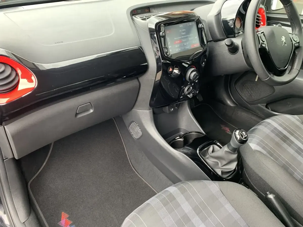 Second-hand Peugeot 108 Active 2020 Negru Hatchback