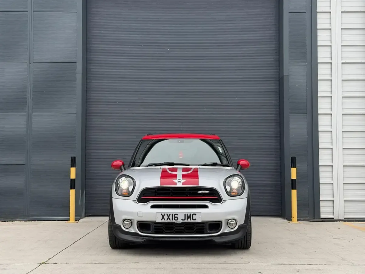 Używany Mini John Cooper Works 218 KM (160 kW) 2016 Srebrny Hatchback