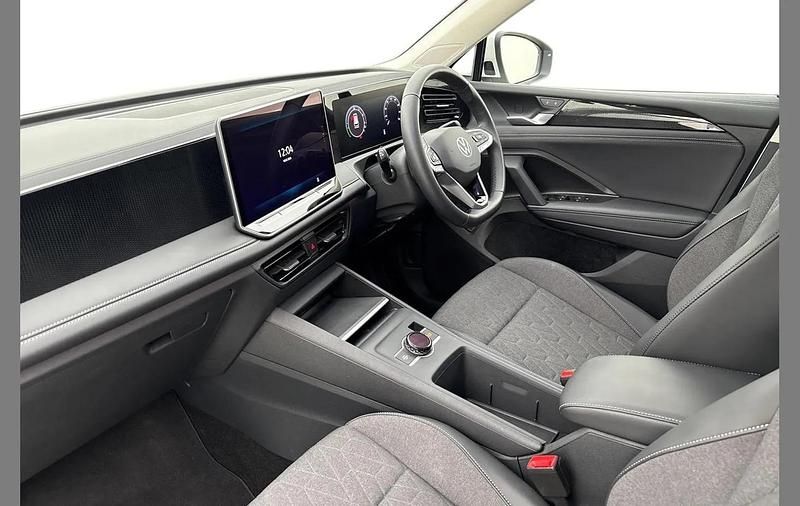 Używany VW Tiguan Match 204 KM (150 kW) 2025 Biały SUV