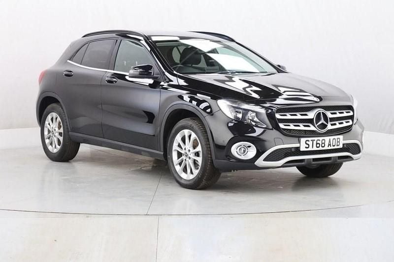 Used Mercedes GLA200 Executive 156 HP (114 kW) 2018 Black SUV