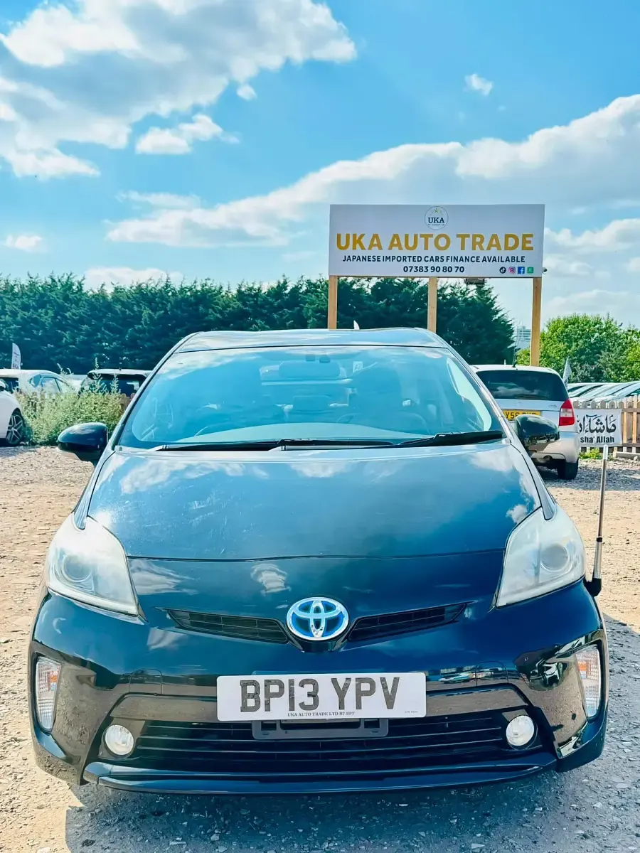 Used Toyota Prius 136 HP (100 kW) 2013 Black Hatchback