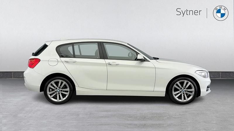 Used BMW 118 Sport Line 134 HP (98 kW) 2015 White Hatchback
