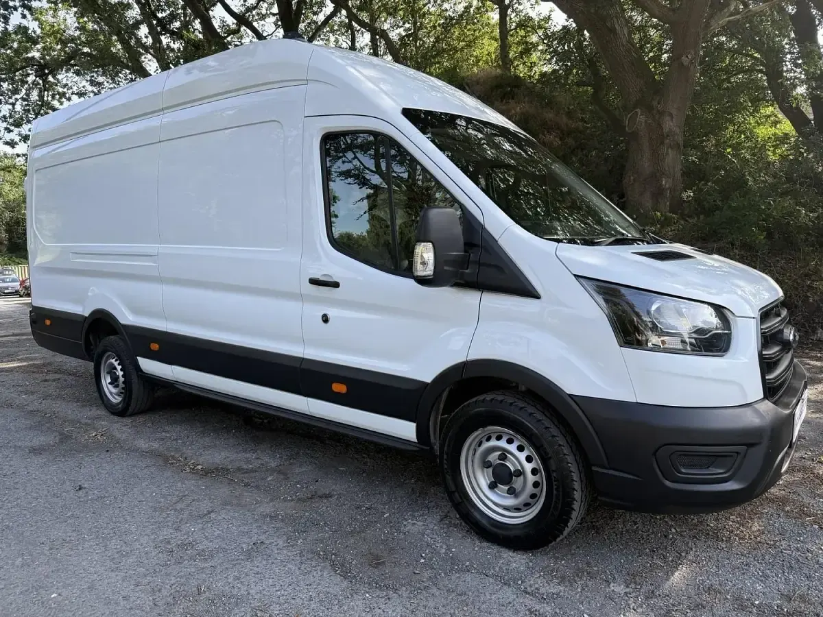 Used Ford Transit 130 HP (95 kW) 2022 White Van
