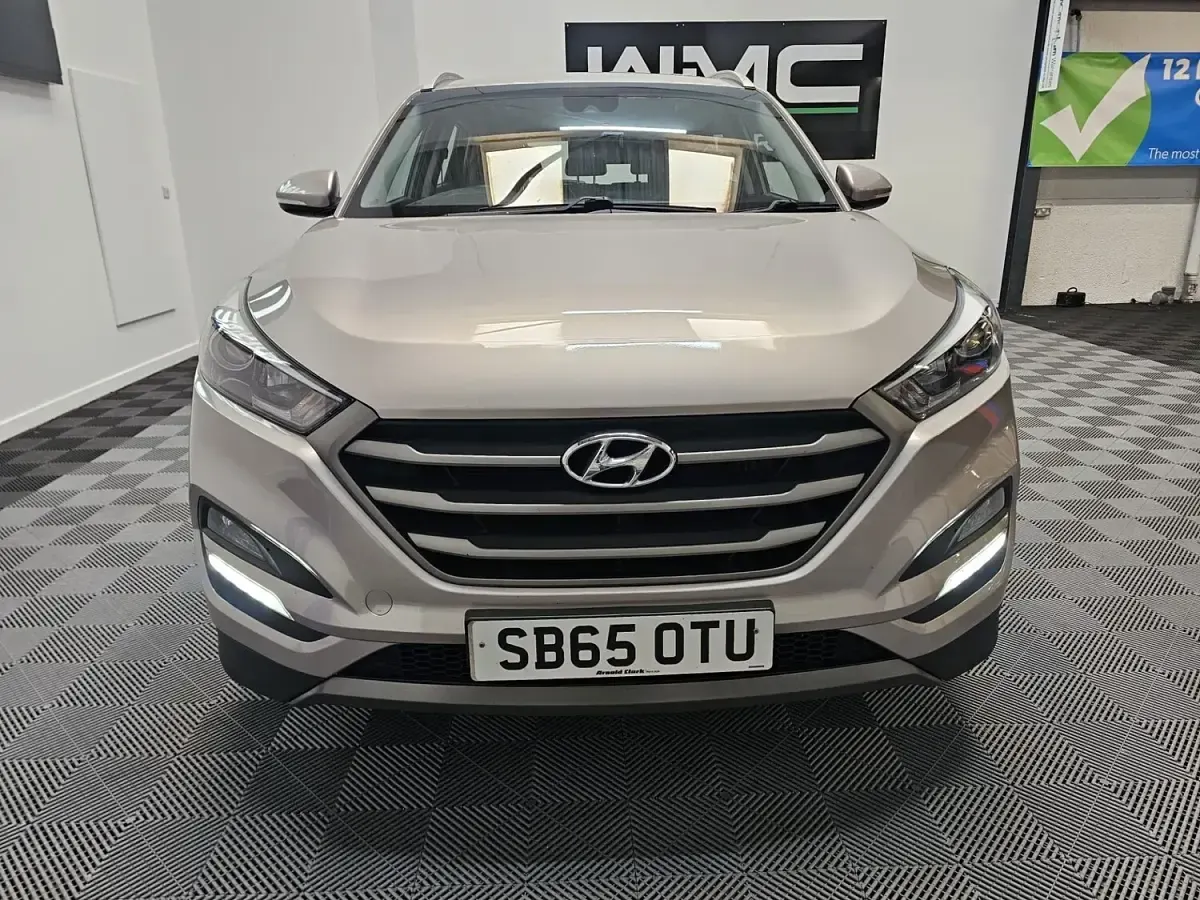 Used Hyundai Tucson SE 116 HP (85 kW) 2015 Beige SUV